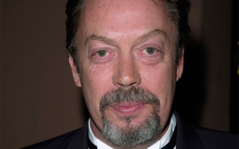 tim curry is he gay